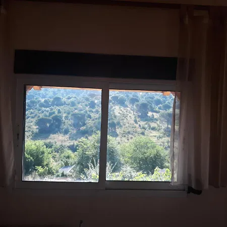 Yerios Apartament *